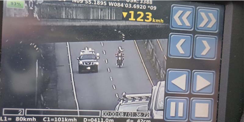 Noticias: Periodista Manuel Flores