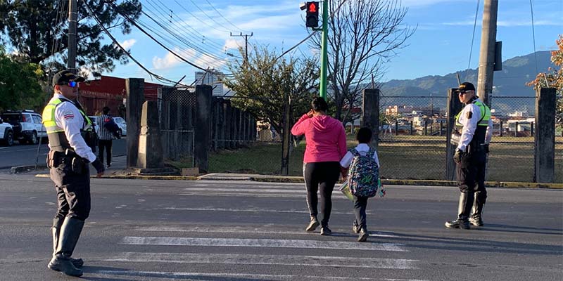 Noticias: Periodista Manuel Flores