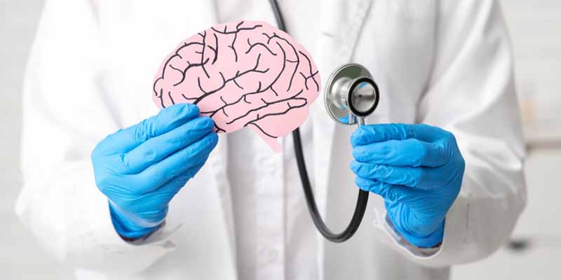 Salud: Periodista Manuel Flores