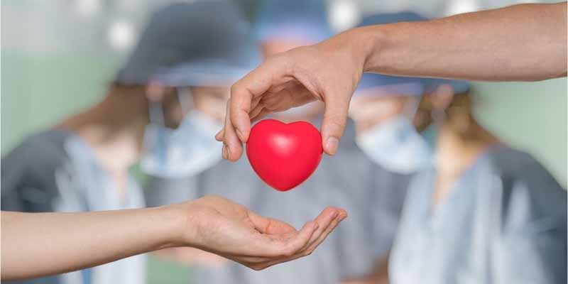 Salud: Periodista Manuel Flores