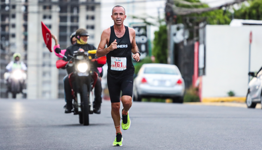 Deportes: Periodista Manuel Flores