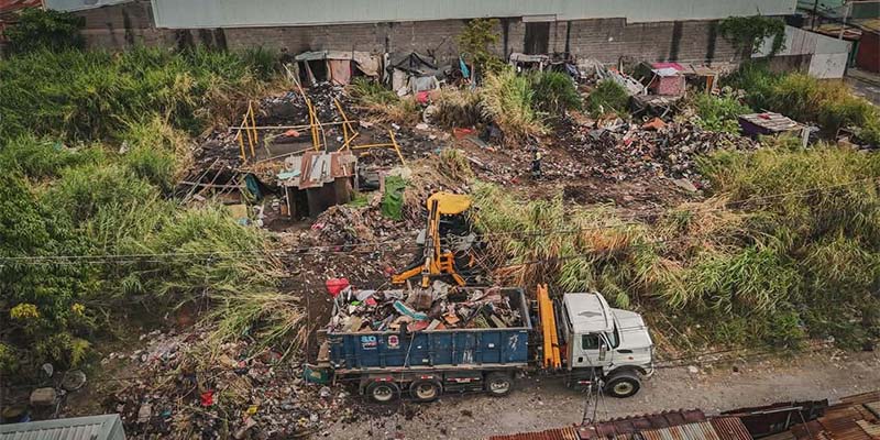 Noticias: Periodista Manuel Flores