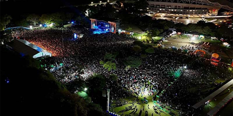 Noticias: Periodista Manuel Flores