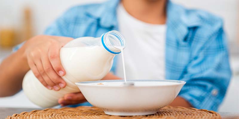 Negocios: Periodista Manuel Flores