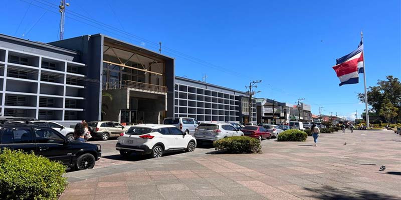 Nacionales: Periodista Manuel Flores