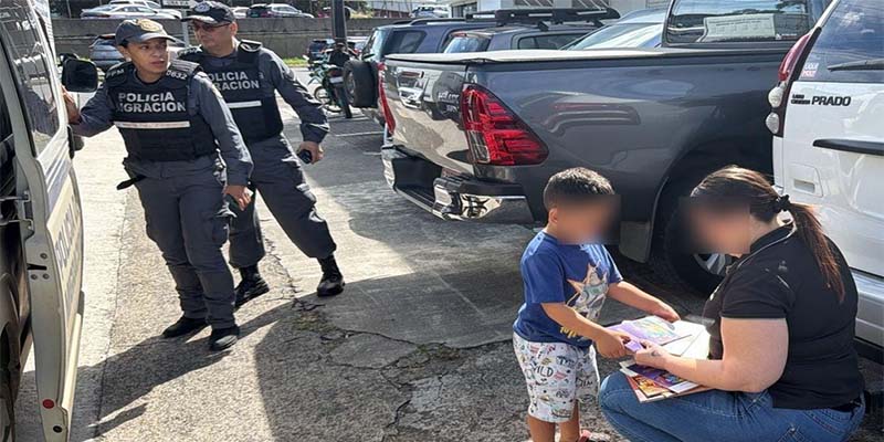 Noticias: Periodista Manuel Flores