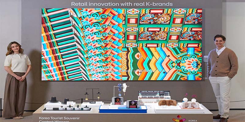 Negocios: Periodista Manuel Flores