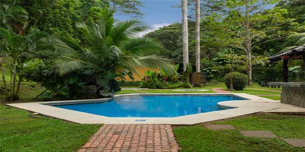 PISCINA EN VILLA LAPA