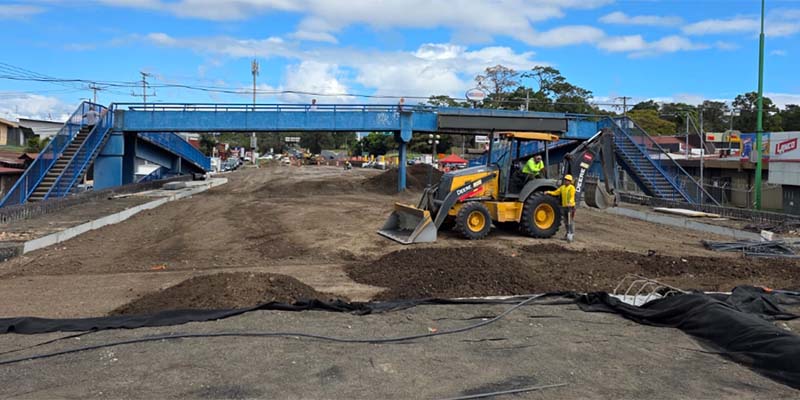 Noticias: Periodista Manuel Flores