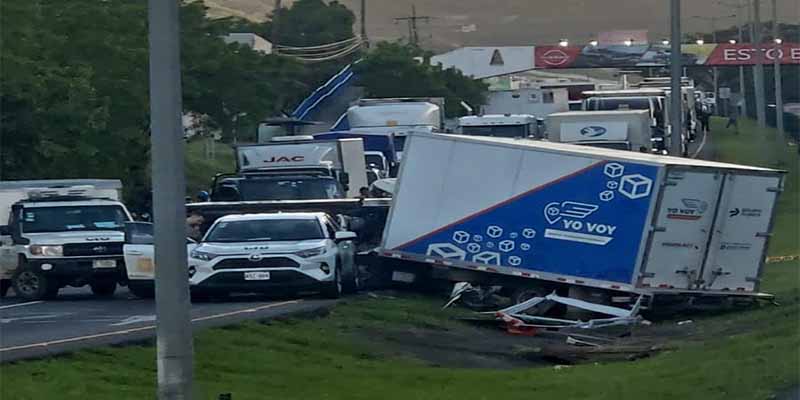 Noticias: Periodista Manuel Alejandro Flores Fernández